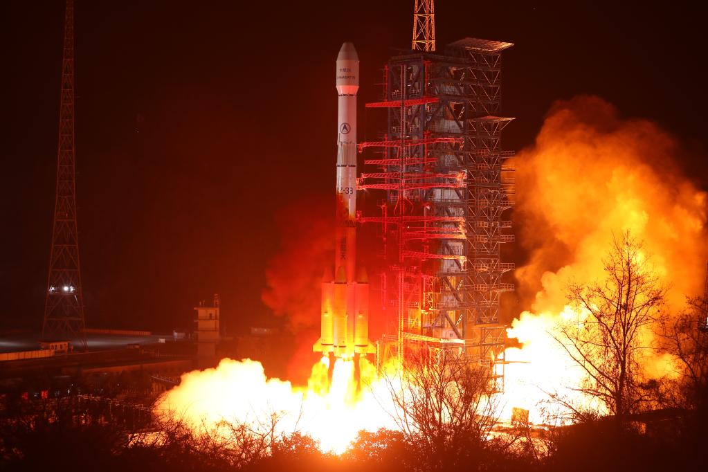 Satélites de navegação gêmeos BeiDou-3 enviados para órbita em foguete único