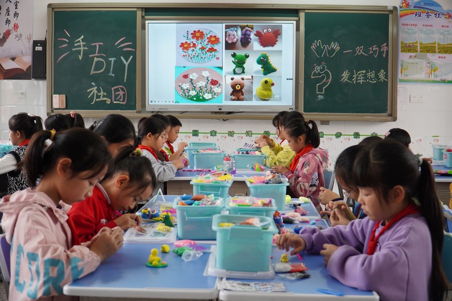 China fortalece formação de profissionais do ensino de áreas rurais