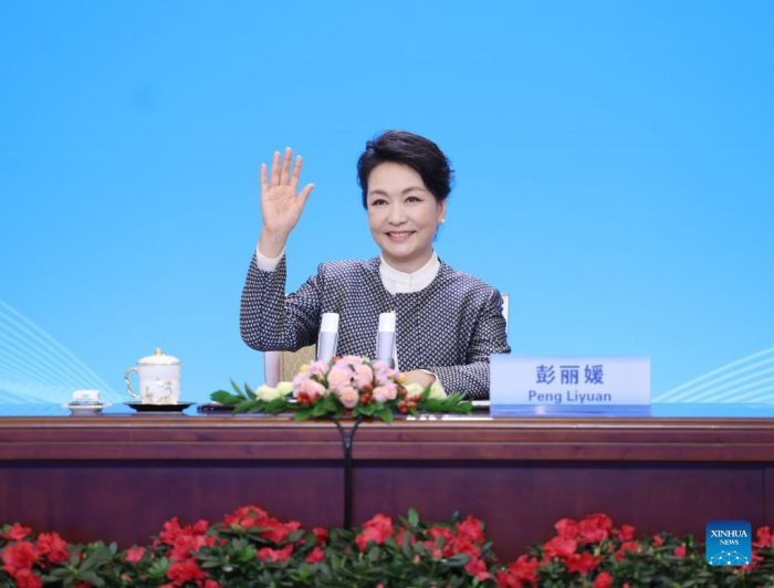 Primeira-dama chinesa pede esforços contra a tuberculose em discurso na ONU