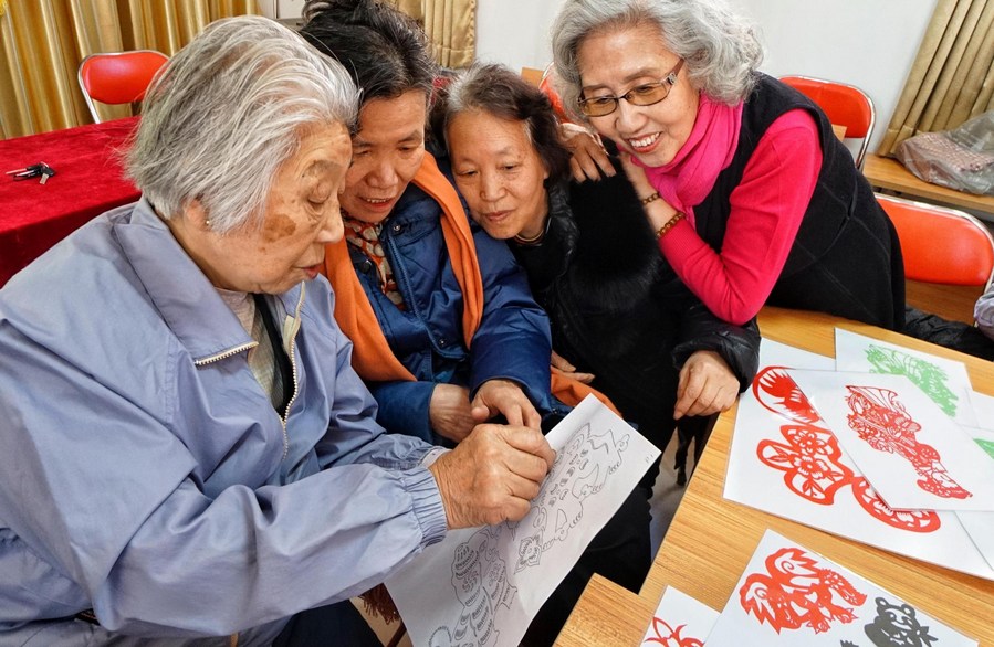 China deverá prover melhores cuidados a idosos e crianças