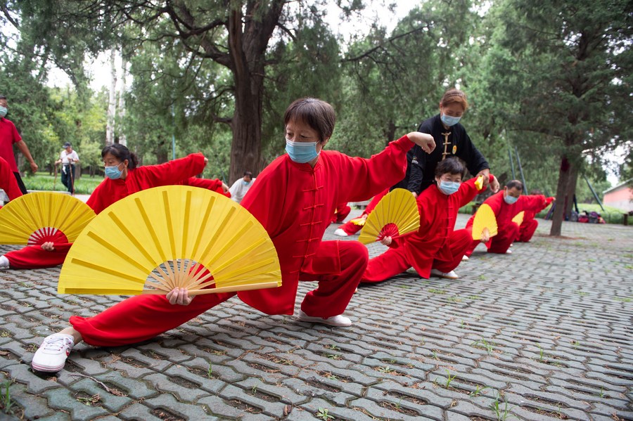 Evento une culturas chinesa e portuguesa