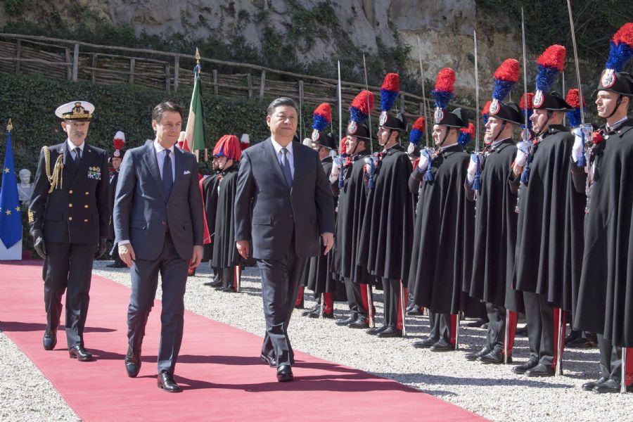 China e Itália assinam memorando sobre promoção do Cinturão e Rota