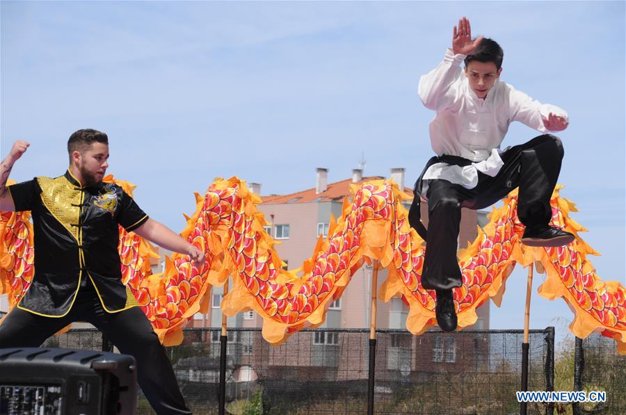Portugal celebra Festival do Barco-Dragão Chinês