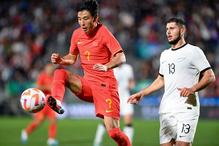 Federação Chinesa de Futebol vai limitar número de brasileiros naturalizados na seleção