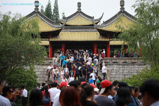 Chineses realizam 90 milhões de viagens turísticas domésticas durante feriado