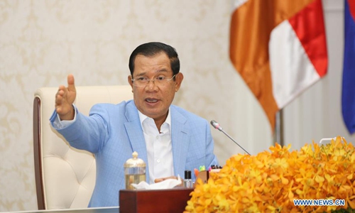 PCCh leva China à paz, estabilidade e enorme desenvolvimento, diz premiê do Camboja