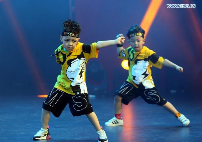 Empresa chinesa de cultura hip-pop, Pop Culture Group, estreia na Nasdaq
