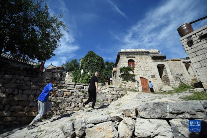 Aldeia nas montanhas Taihang ganha popularidade como destino turístico