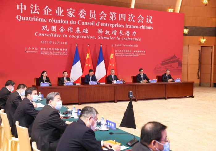 China e França prometem fortalecer cooperação econômica e financeira
