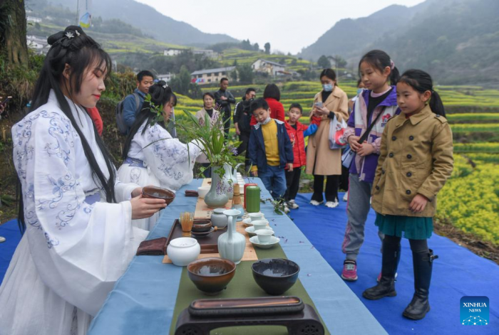 Festival das Flores é celebrado no leste da China