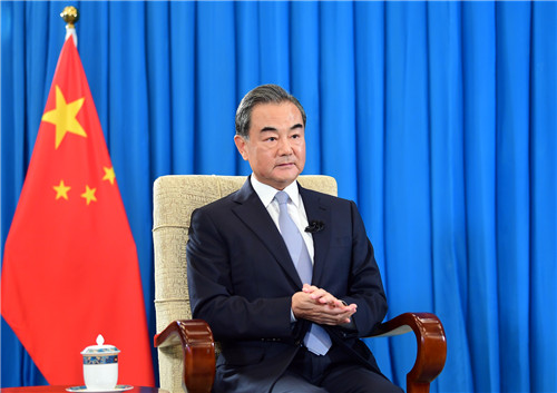 Chanceler chinês pede que relações China-EUA voltem ao caminho certo