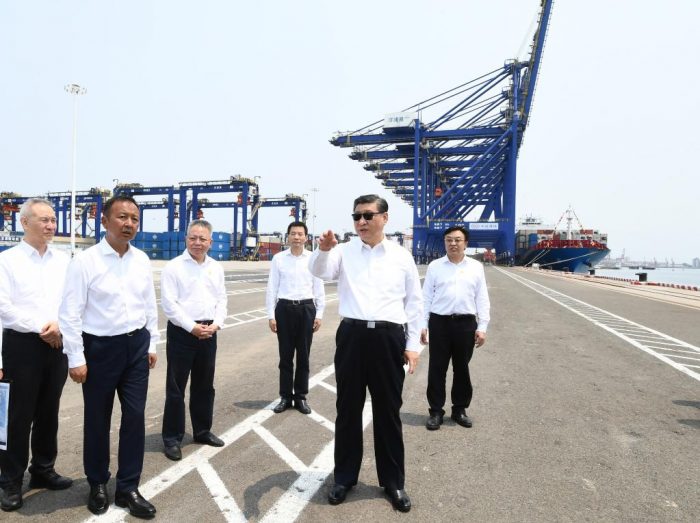 Xi destaca construção de porto de livre comércio chinês com influência global