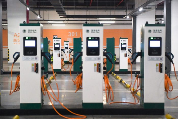 Pequim terá 700 mil pontos de carregamento de veículos elétricos até 2025