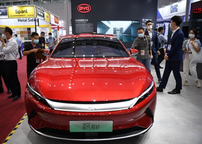 Chinesa BYD deixa de produzir veículos movidos a gasolina
