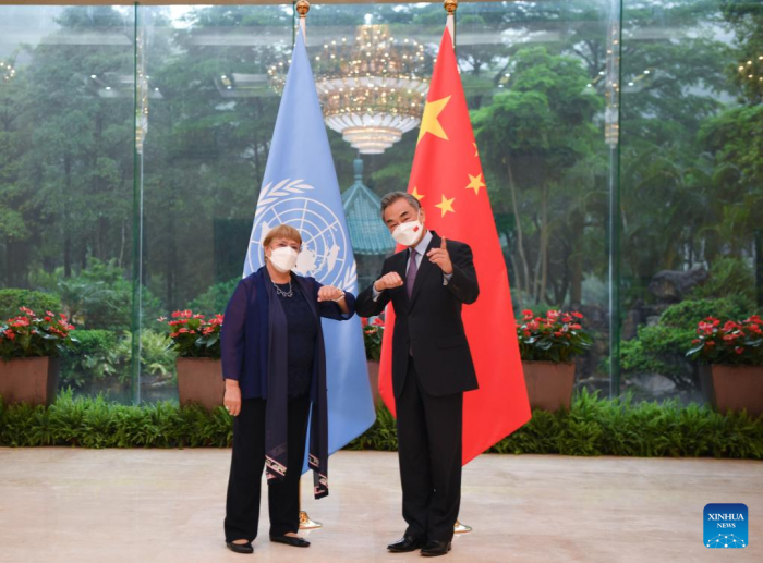 Chanceler chinês se encontra com chefe de direitos humanos da ONU