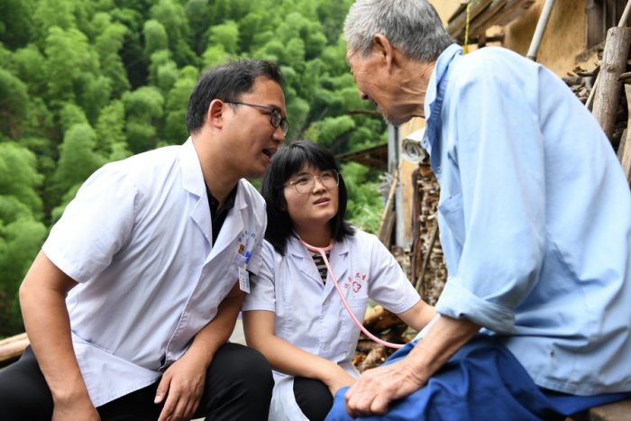 China garante acesso à assistência médica para todos os residentes rurais