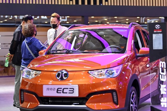 Corte de imposto de compra de carros na China beneficia mais de 1 milhão vendas um mês