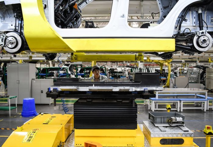 Exportações de automóveis da China registram crescimento robusto