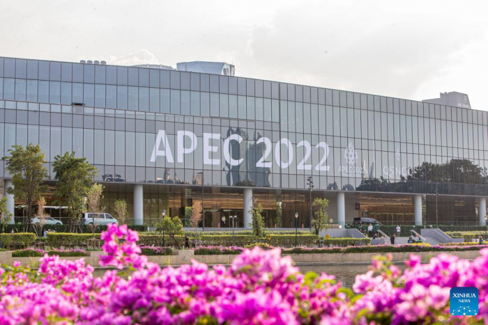 Xi chega a Bancoc para reunião da APEC e visita à Tailândia