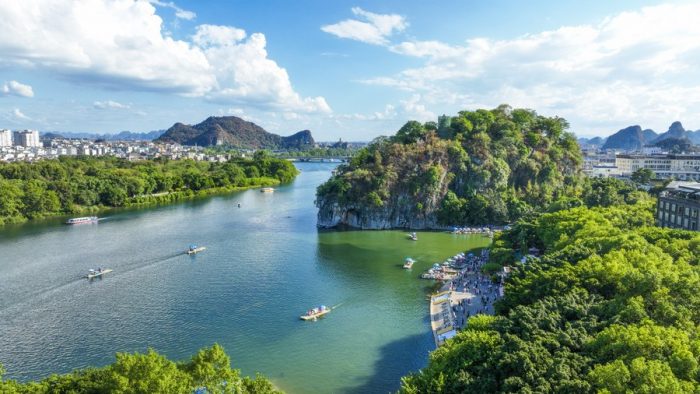 Cidade turística no sul da China está recebe festival de arte