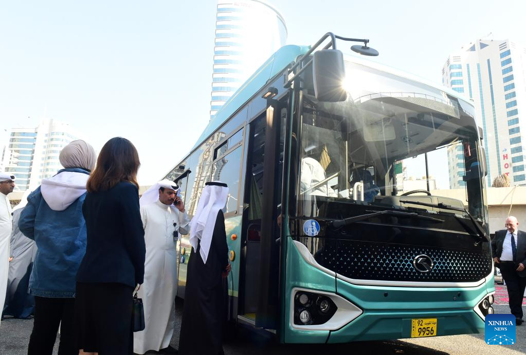 Ônibus elétricos fabricados na China chegarão às ruas do Kuwait