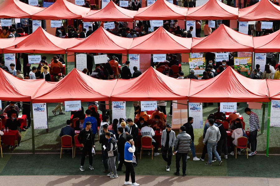 China verá estabilidade geral de empregos em 2023, diz ministra