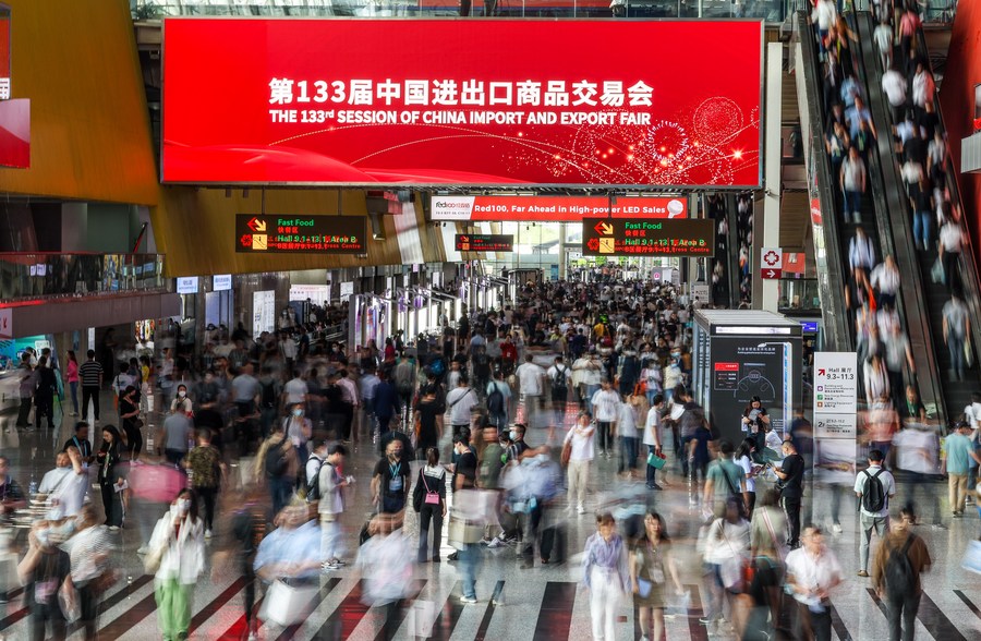 Feira de Cantão abre na China com aumento de compradores do exterior