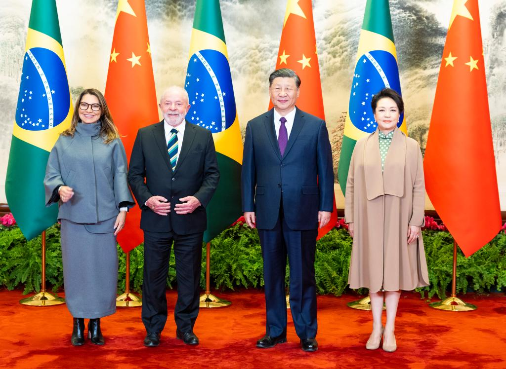 Xi comemora 50 anos das relações diplomáticas entre China e Brasil