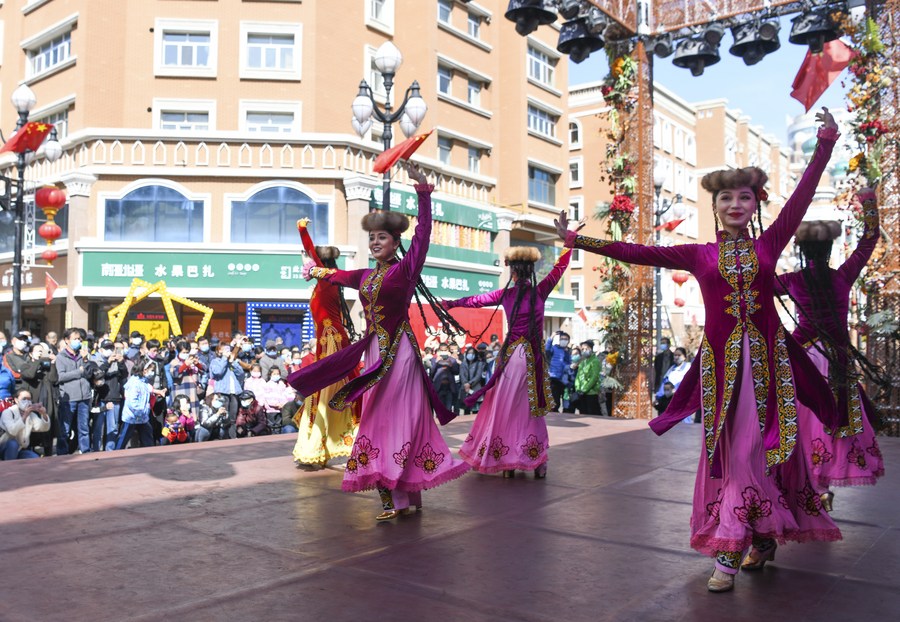 Indústria cultural da China cresce 6% em 2024, impulsionada por novos modelos de negócios
