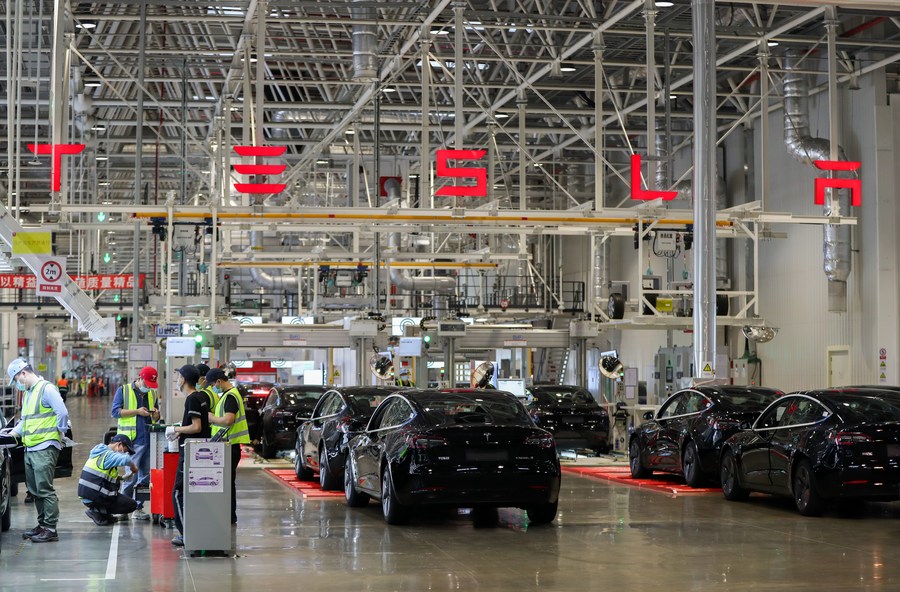 Fábrica da Tesla em Xangai alcança marco com 2 milhões de carros produzidos