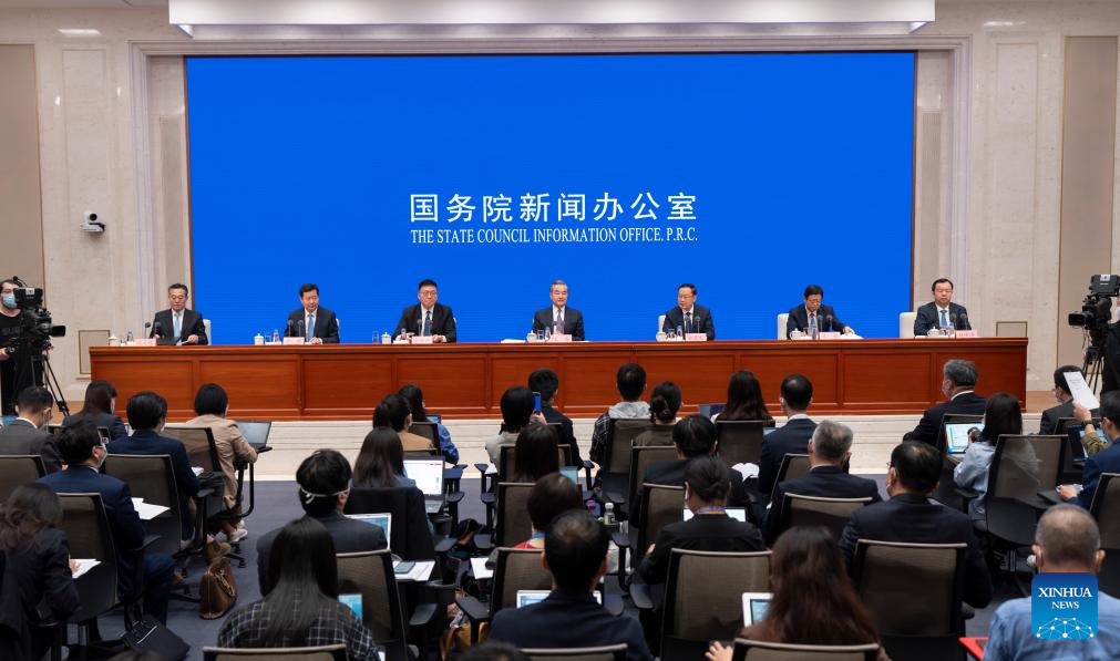China publica livro branco sobre comunidade global com futuro compartilhado