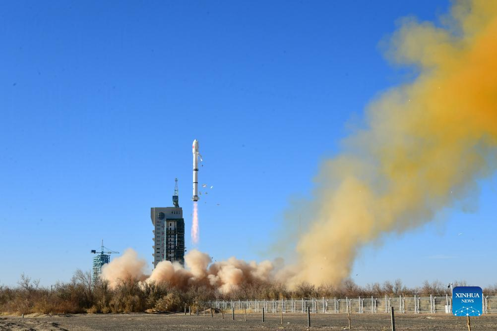 China ajuda Egito a colocar novo satélite em órbita