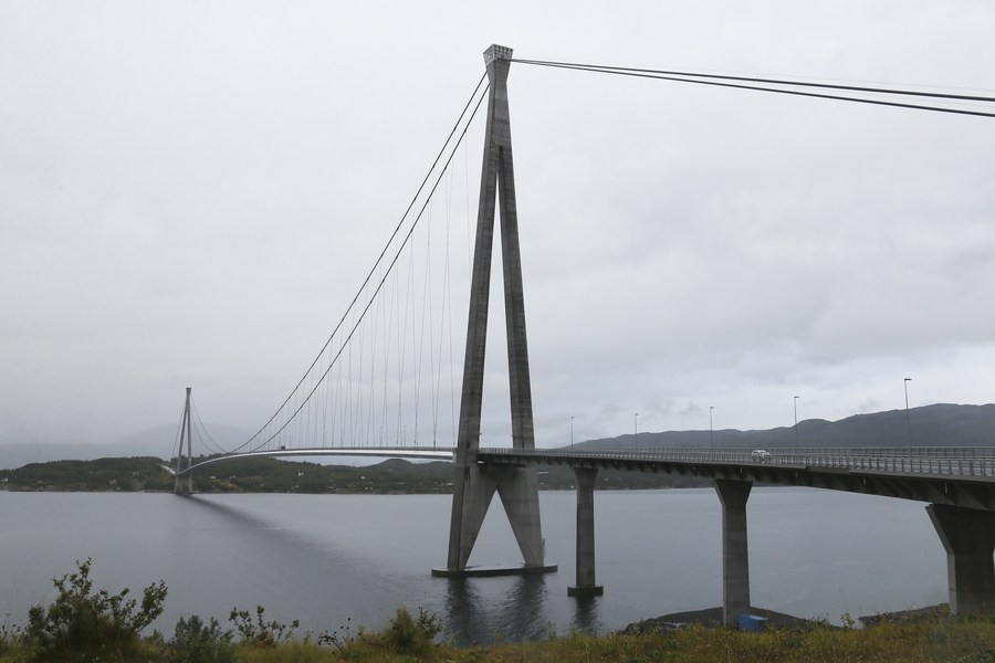 Ponte construída por grupo chinês impulsiona o desenvolvimento no norte da Noruega