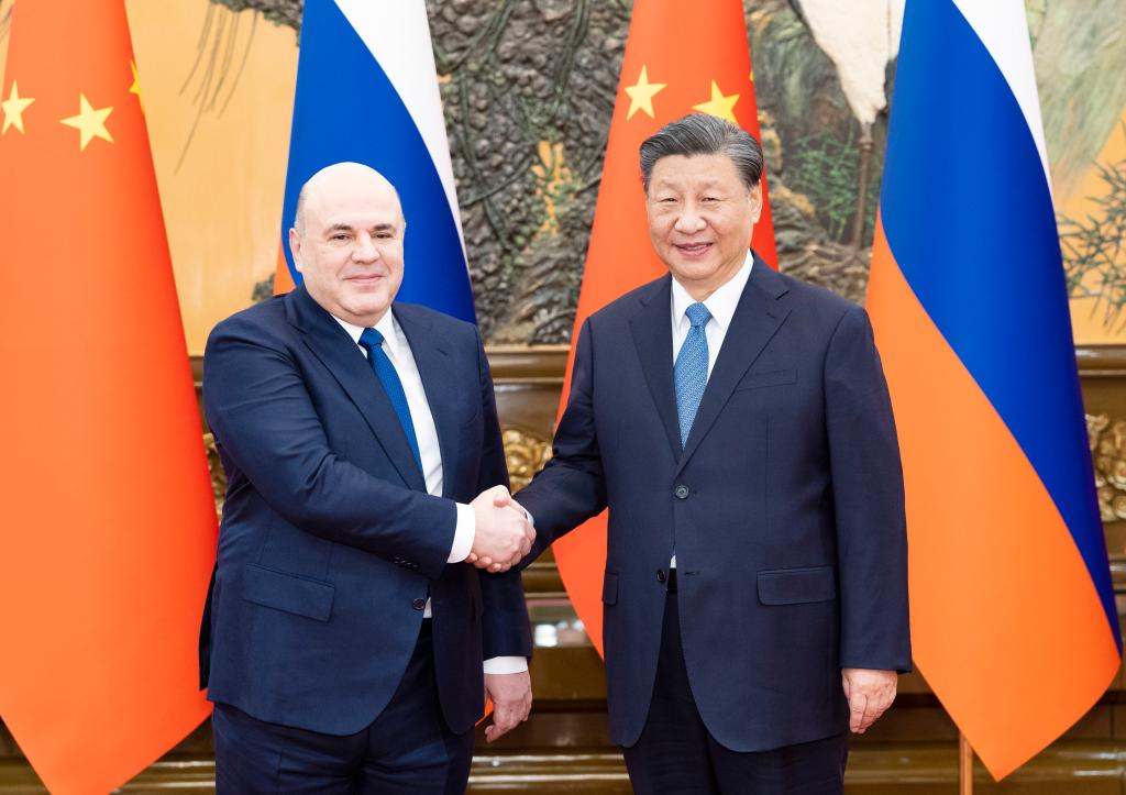 Xi se encontra com o primeiro-ministro russo