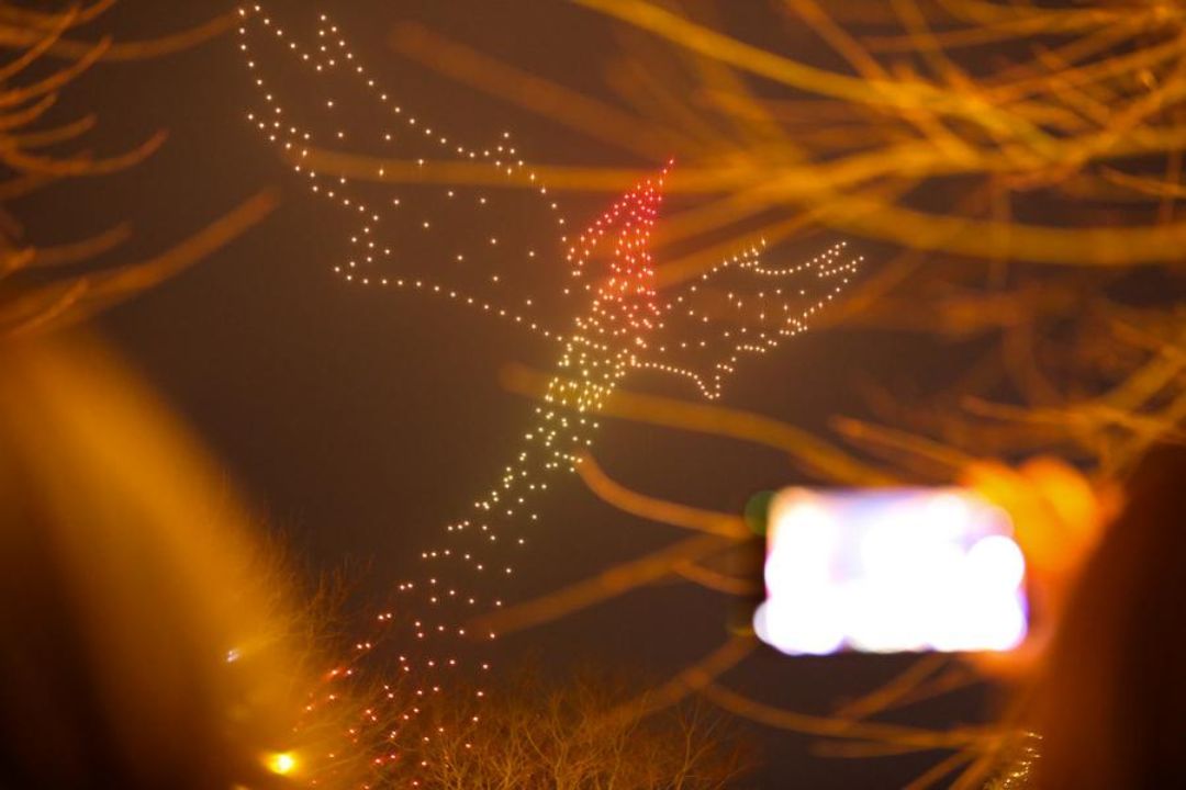 Shows de drones ganham destaque em comemorações chinesas