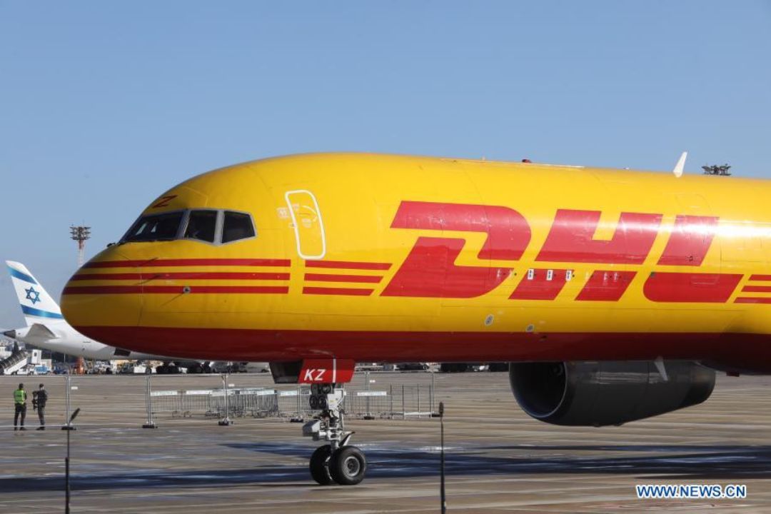 Gigante global de logística DHL abre centro de veículos elétricos em Xangai