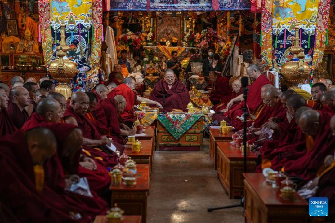 Exame preliminar para o mais alto grau de budismo tibetano é realizado em Xizang