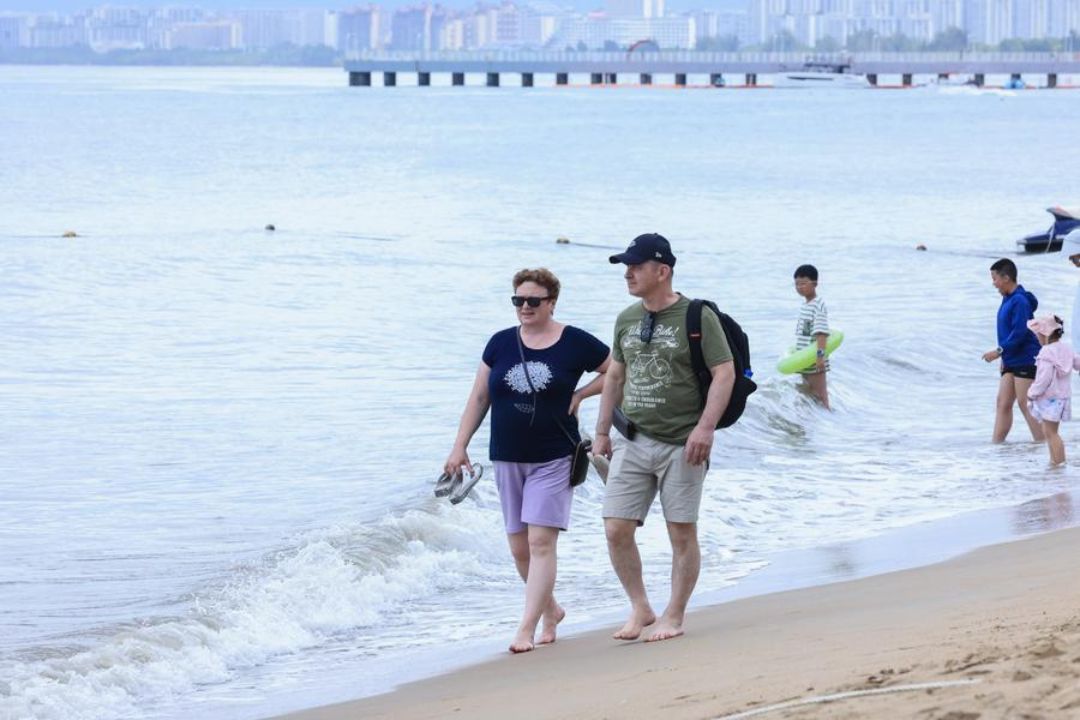 China concede entrada sem visto a estrangeiros que visitam Hainan