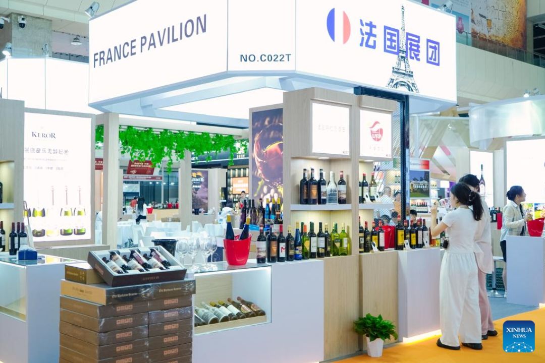 Exposição internacional de vinhos é aberta na China