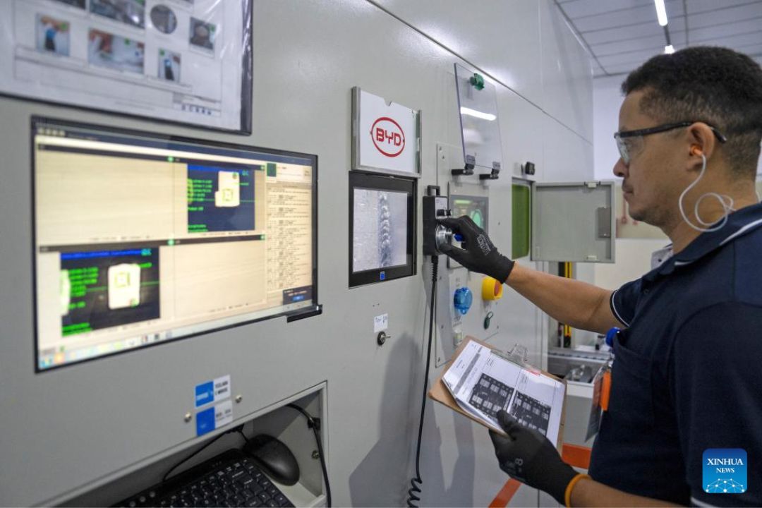 BYD anuncia expansão de fábrica em Manaus para produzir baterias