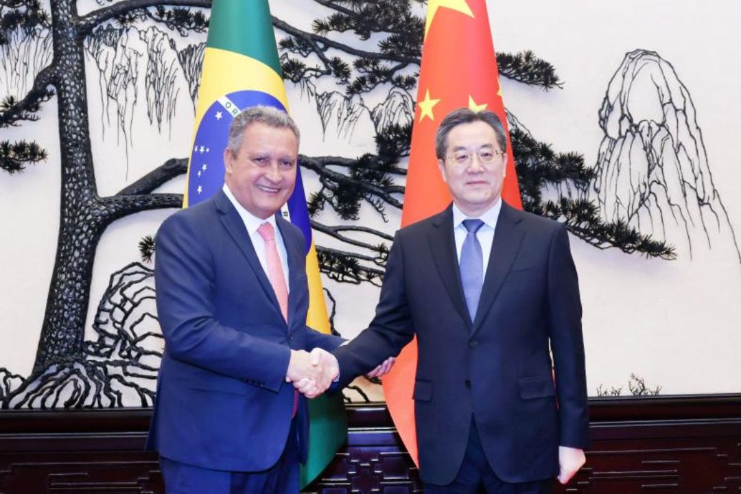Rui Costa se encontra com vice-primeiro-ministro chinês em Pequim