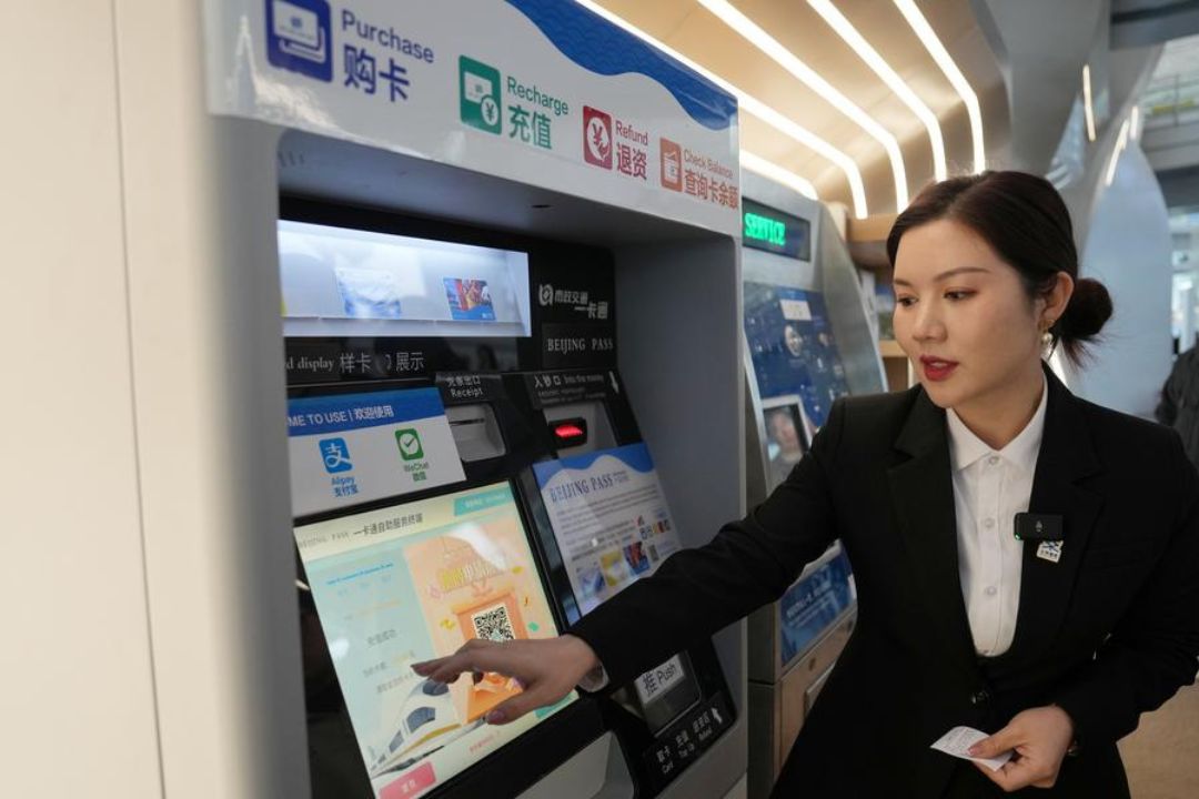 Balcões integrados oferecem conveniência a estrangeiros nos aeroportos de Beijing