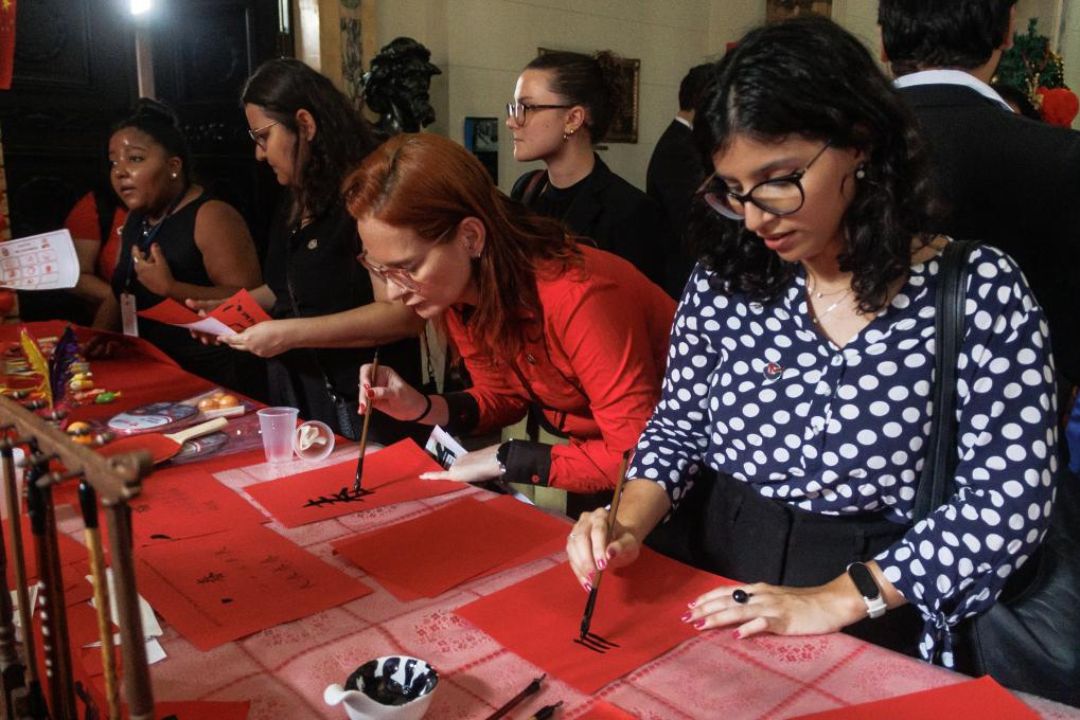 Ano Novo Chinês é celebrado na Assembleia Legislativa do Rio de Janeiro