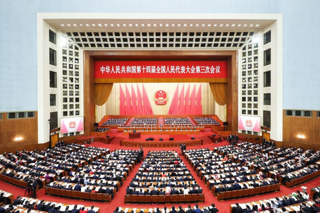 China estabelece meta de crescimento de 5% para 2025