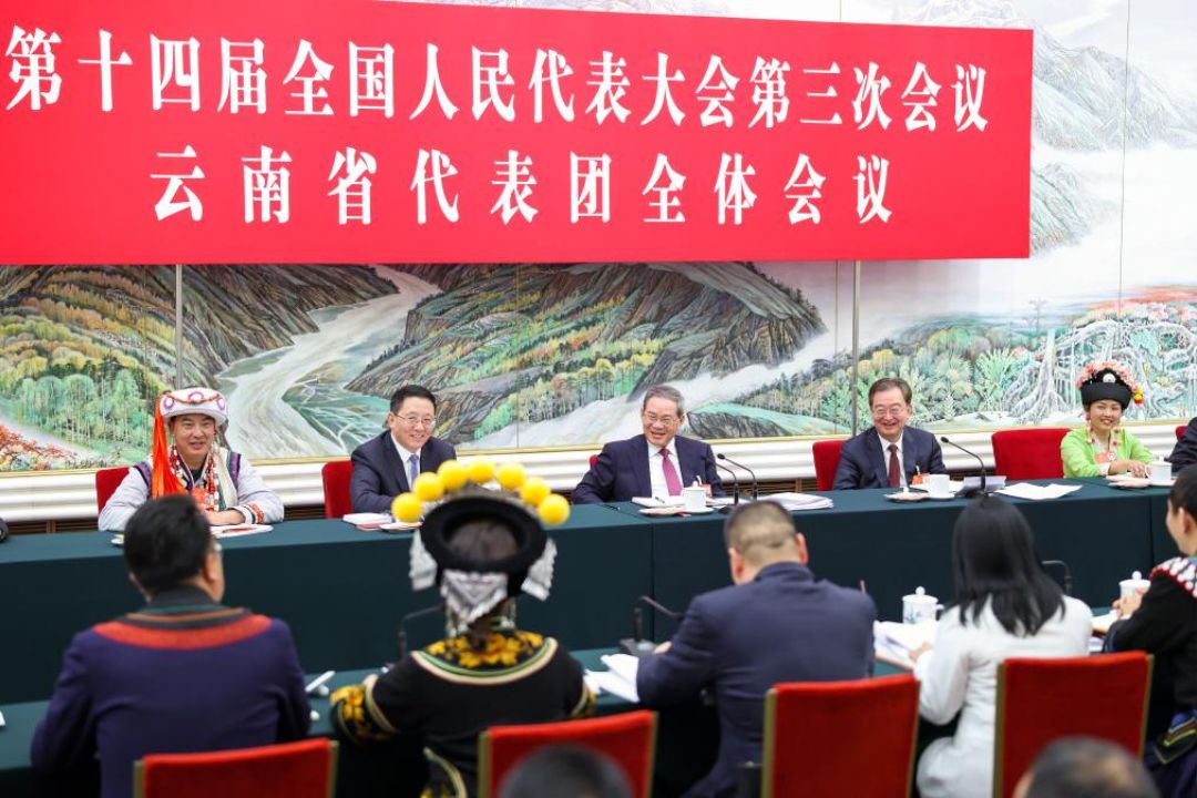 Líderes chineses discutem crescimento econômico e desenvolvimento regional na APN
