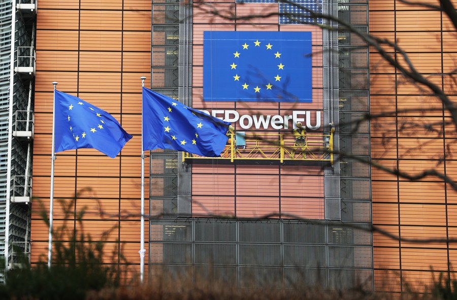 China e União Europeia reforçam defesa do comércio multilateral
