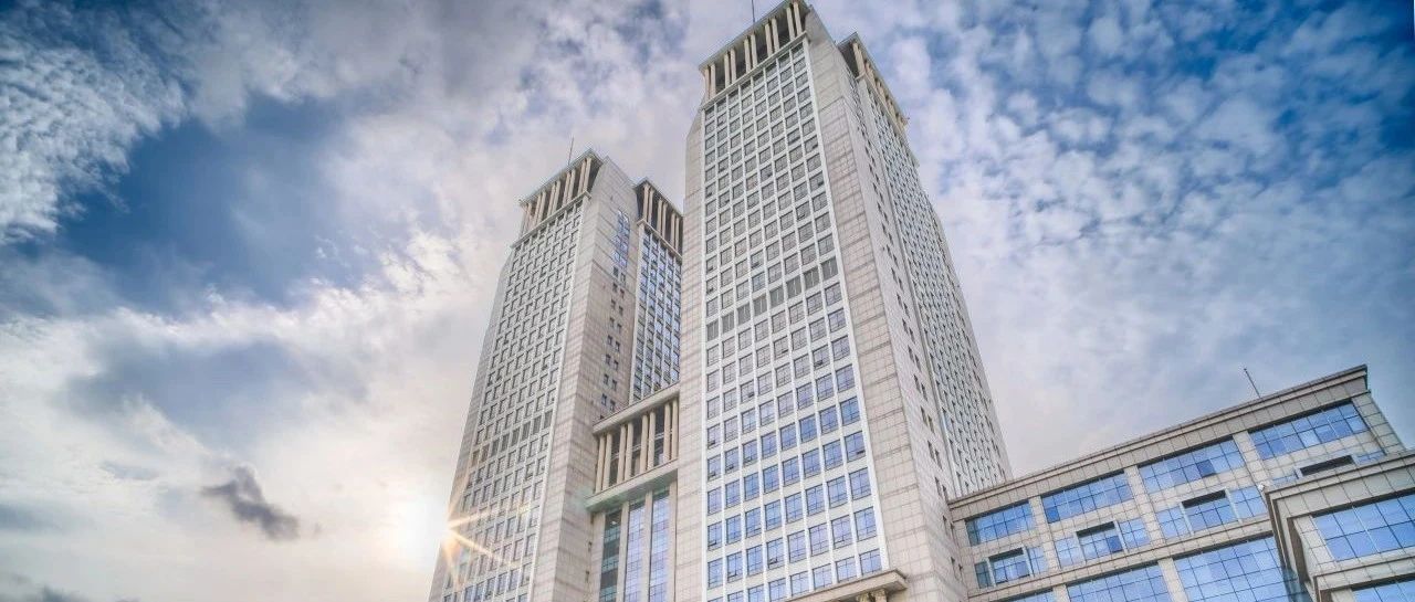 Xi parabeniza Universidade Fudan pelo 120º aniversário de fundação