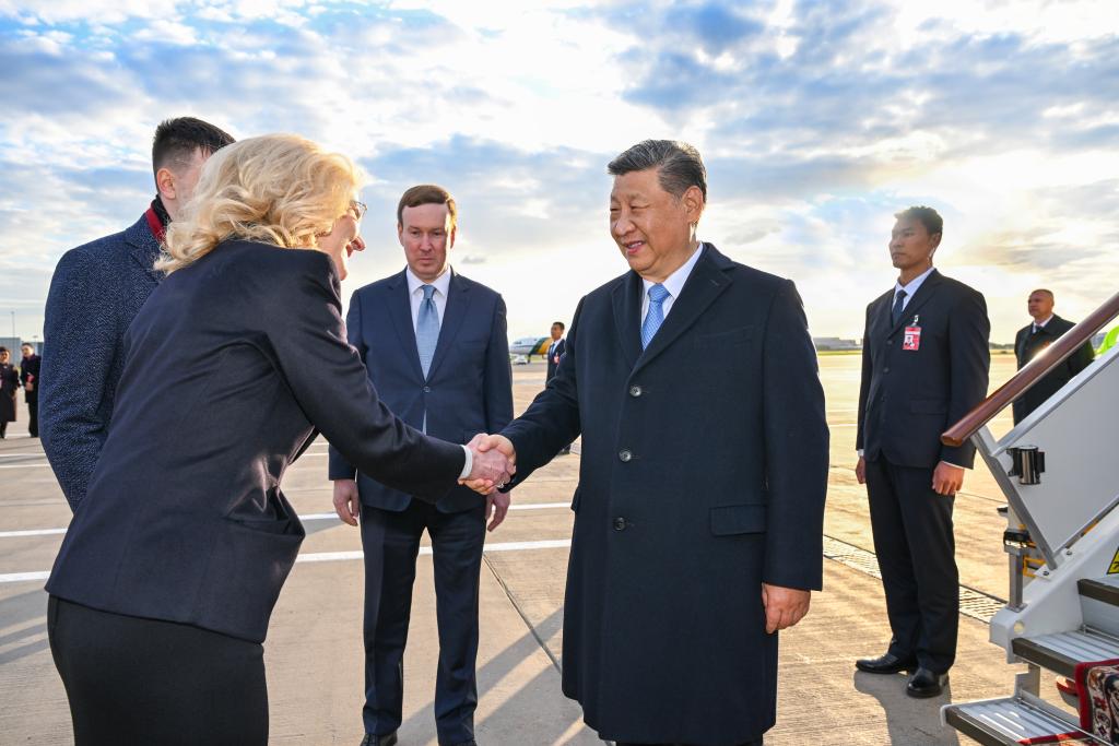 Xi Jinping chega à Rússia e destaca parceria estratégica com Moscou