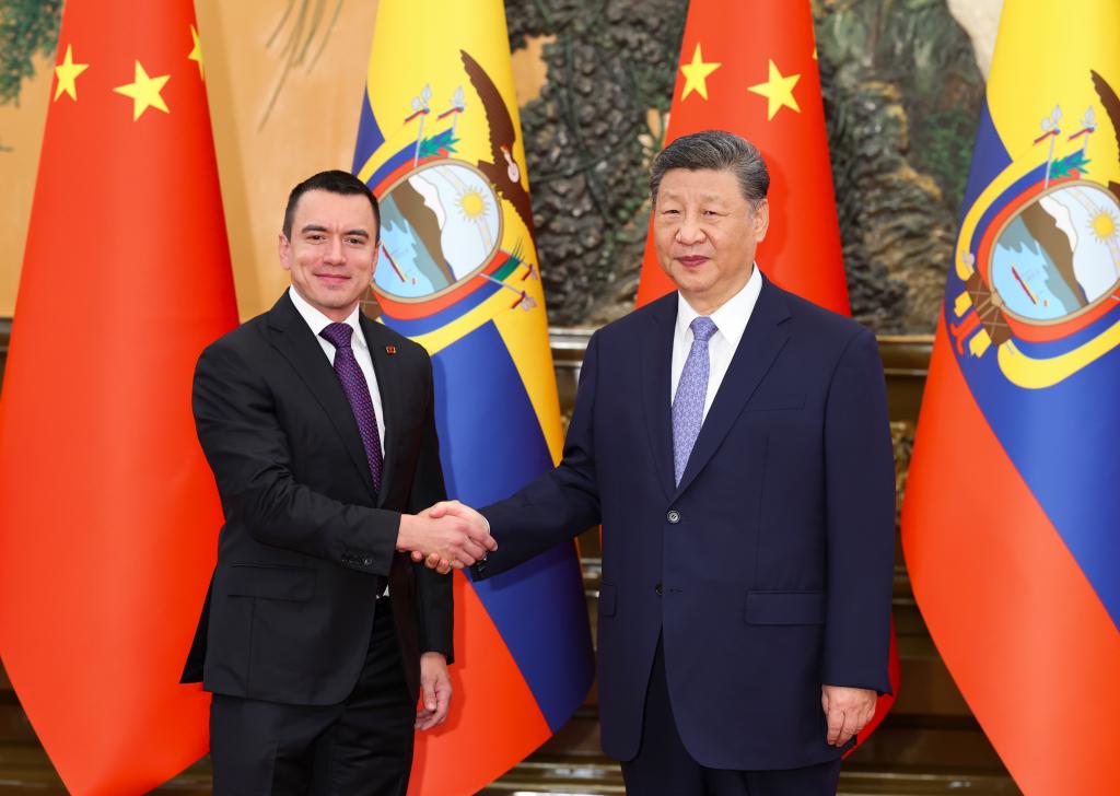 Xi Jinping e Daniel Noboa reforçam parceria China-Equador em encontro em Beijing