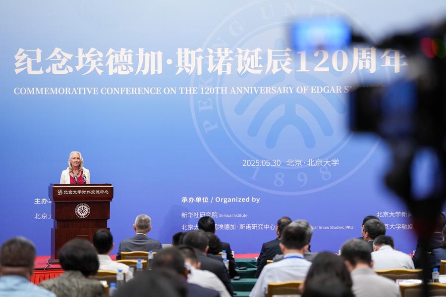 China homenageia Edgar Snow, jornalista que revelou o Partido Comunista ao mundo
